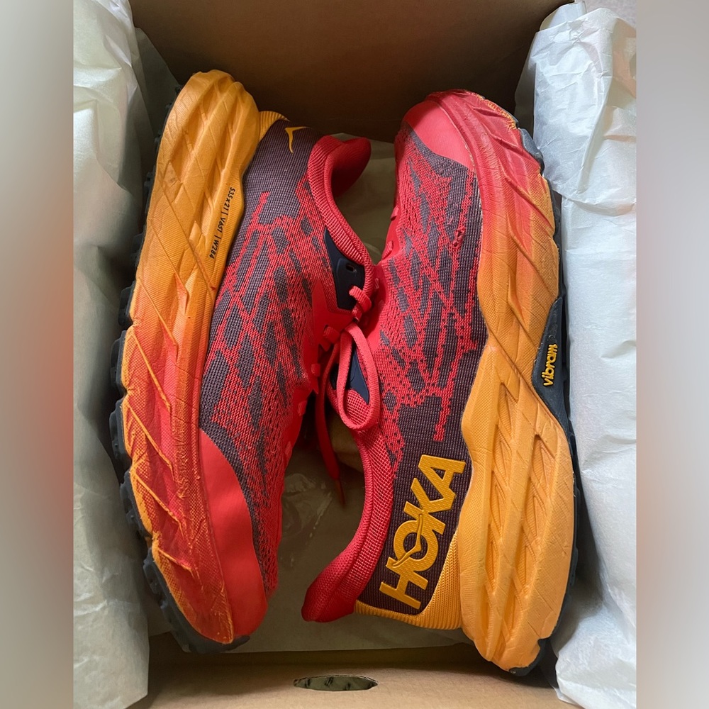 hoka speedgoat 5 WIDE